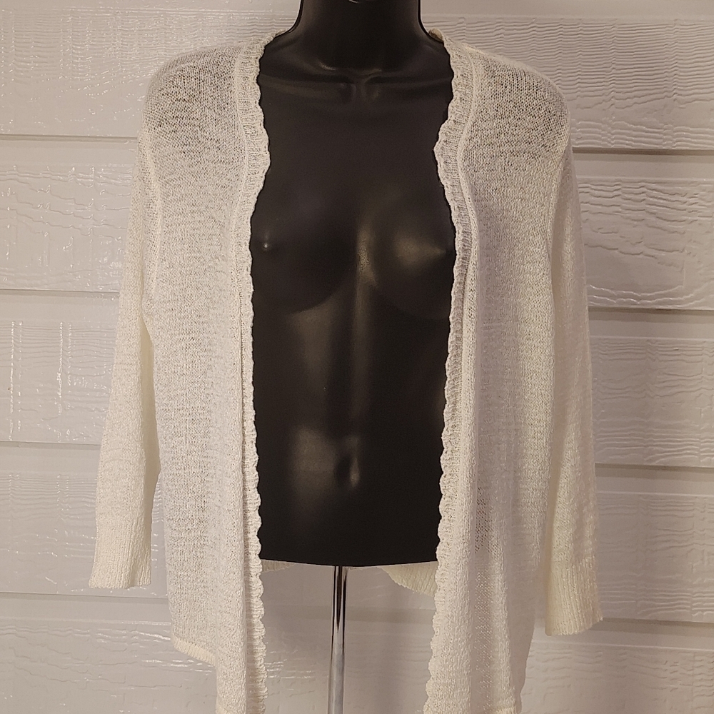 Medium Ivory Colored Open Cardigan With Crochet Back Cottage Coquetteβ